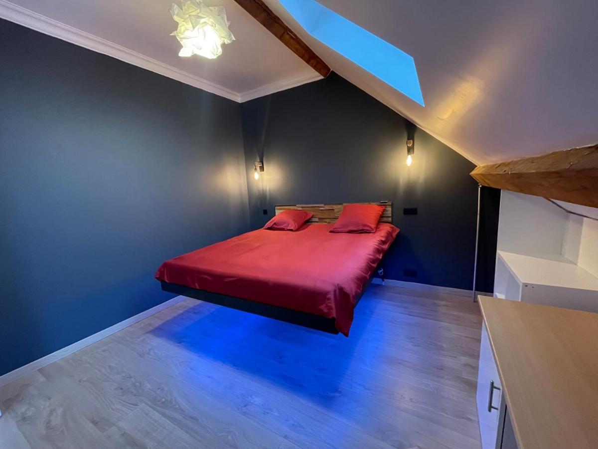 Loft Sous Combles Apartment Aubergenville Exterior photo